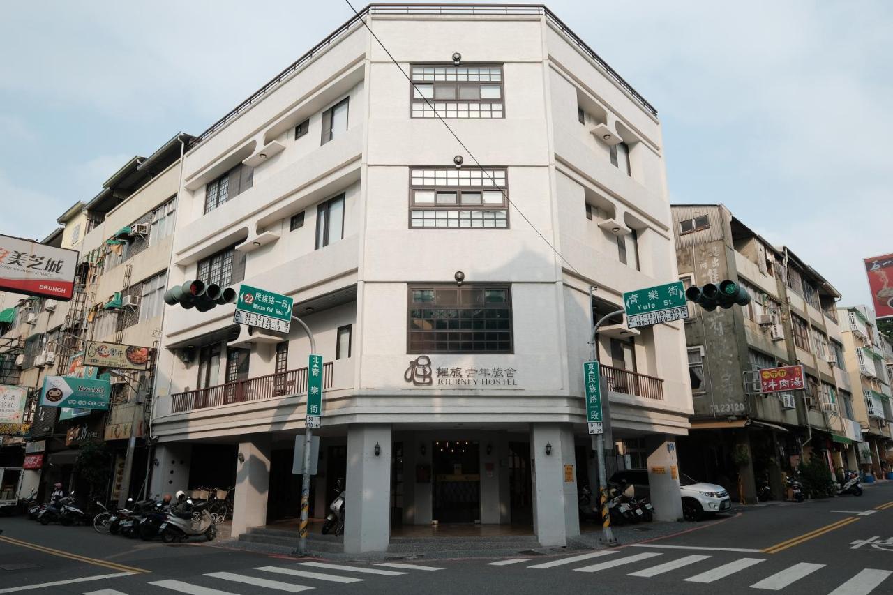 Journey Hostel Tainan Bagian luar foto
