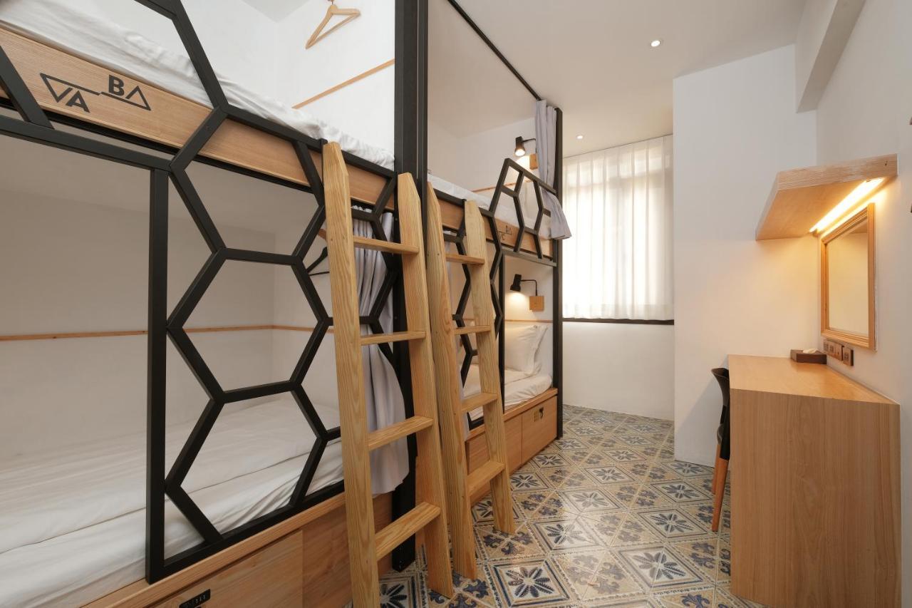 Journey Hostel Tainan Bagian luar foto